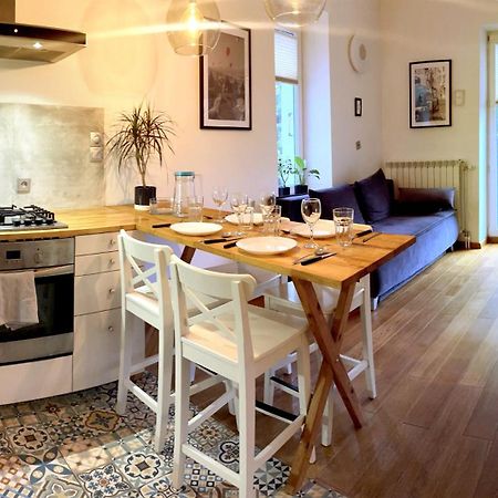 Royal Lazienki. Beautiful Apartment By The Park. Варшава Экстерьер фото